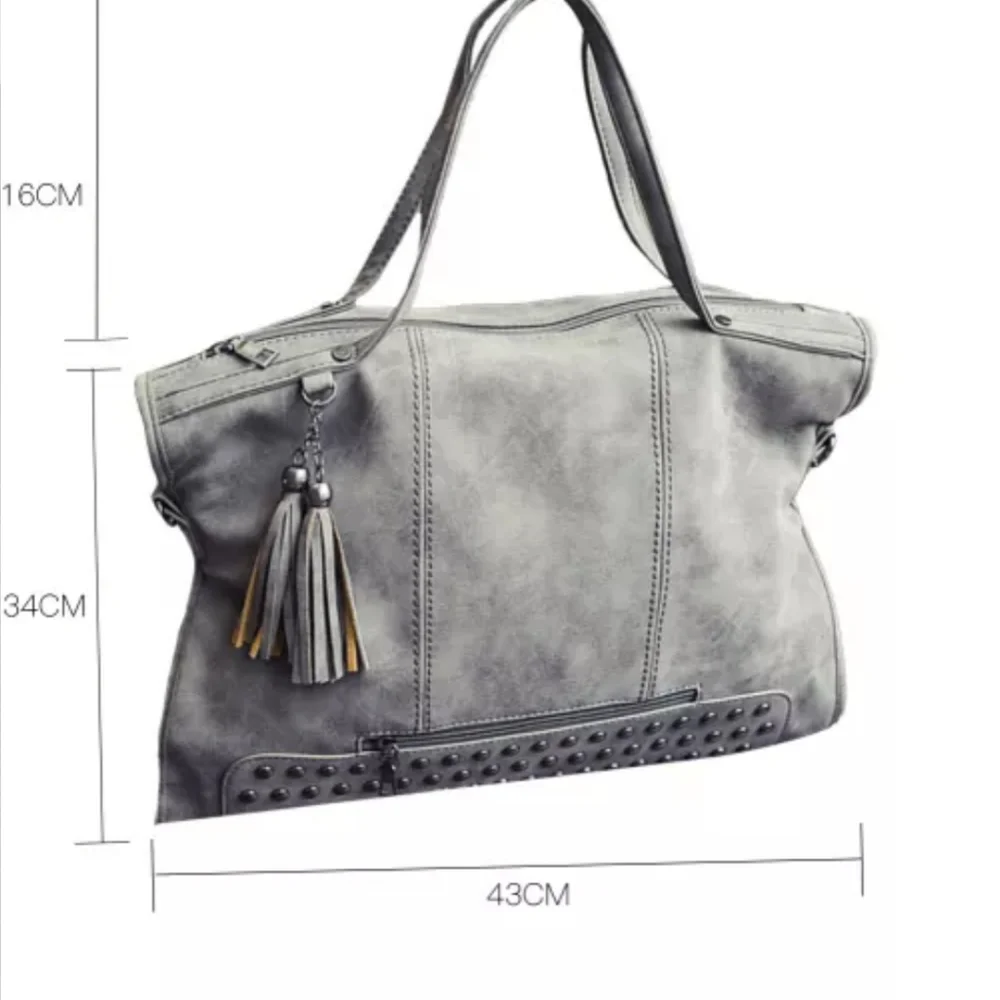 💕HP💕1 Left ❣️New boutique vintage look vegan suede studded bag - Picture 5 of 14